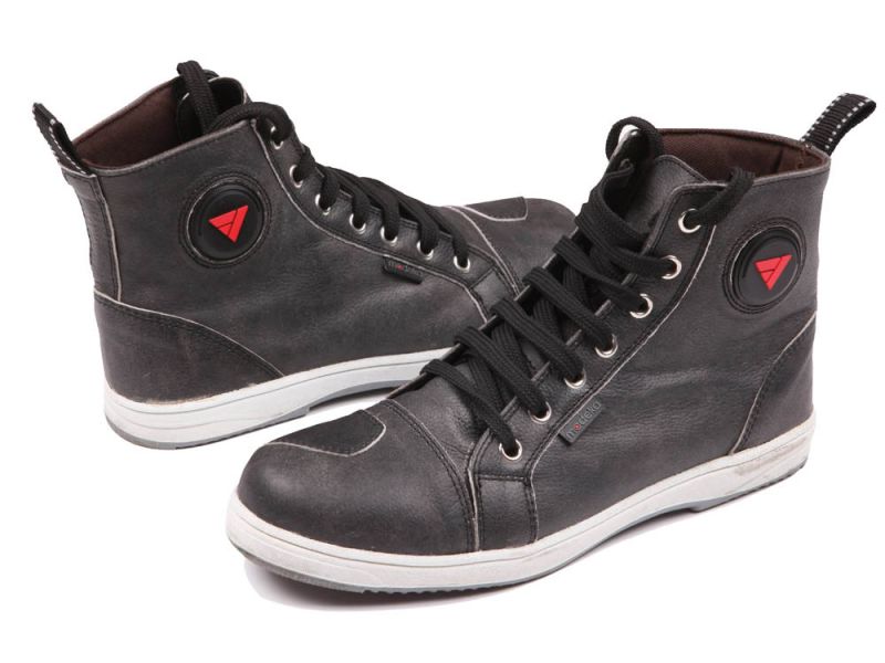 Kaufen Sie Stiefel Modeka Lane von Modeka in Schwarz Kategorie Schuhe bei UOS Demo Shop